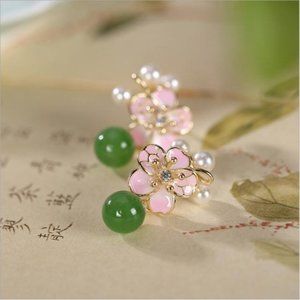 Jade and pearl post with pink enamel flower. 925  sterling, gold plated